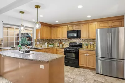 2354 Bear Valley Ln, San Jose, CA 95133 - Photo 11
