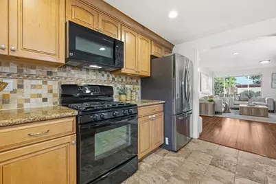 2354 Bear Valley Ln, San Jose, CA 95133 - Photo 13