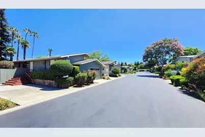 2896 Moss Hollow Dr 2896, San Jose, CA 95121 - Photo 3
