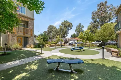 1315 Venturi Dr 2, San Jose, CA 95132 - Photo 9