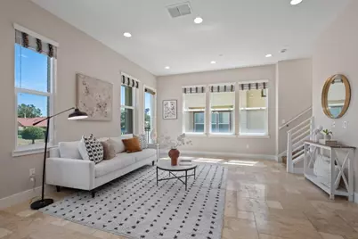 1315 Venturi Dr 2, San Jose, CA 95132 - Photo 15
