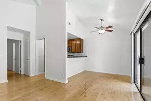 5689 Makati Cir H, San Jose, CA 95123 - Photo 9