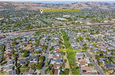 2602 Pendragon Ln, San Jose, CA 95116 - Photo 37
