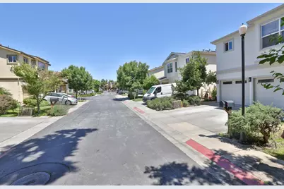 2278 Tuscany Ct, East Palo Alto, CA 94303 - Photo 37