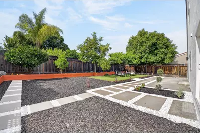 1425 Blackstone Ave, San Jose, CA 95118 - Photo 31