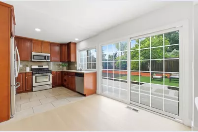 1425 Blackstone Ave, San Jose, CA 95118 - Photo 9