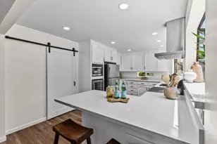 17115 Holiday Dr, Morgan Hill, CA 95037 - Photo 15