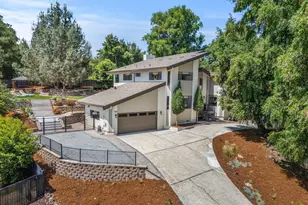 17115 Holiday Dr, Morgan Hill, CA 95037 - Photo 51
