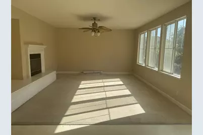 15801 Crescent Park Cir, Lathrop, CA 95330 - Photo 5