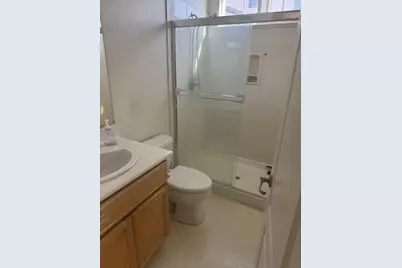 15801 Crescent Park Cir, Lathrop, CA 95330 - Photo 7