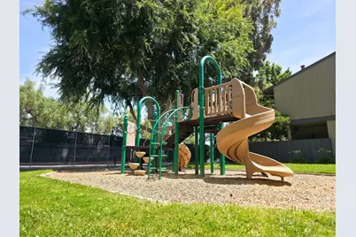 4849 Cherrythorne Ln, San Jose, CA 95129 - Photo 33