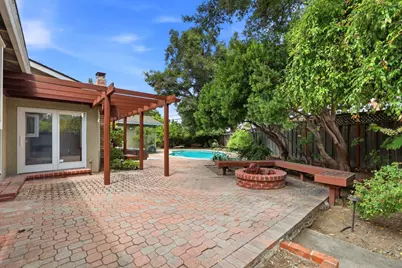 18967 Palo Oaks Ct, Saratoga, CA 95070 - Photo 37
