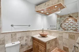 10 Hillview Ct, San Francisco, CA 94124 - Photo 19