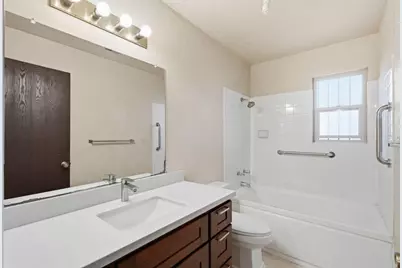 10 Hillview Ct, San Francisco, CA 94124 - Photo 33