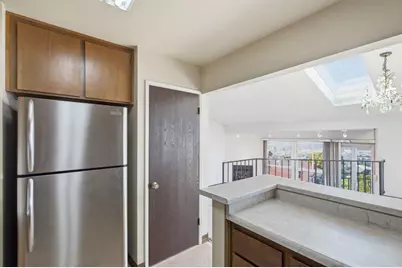 10 Hillview Ct, San Francisco, CA 94124 - Photo 17