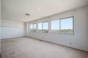 10 Hillview Ct, San Francisco, CA 94124 - Photo 27