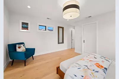 1361 Vancouver Ave, Burlingame, CA 94010 - Photo 23