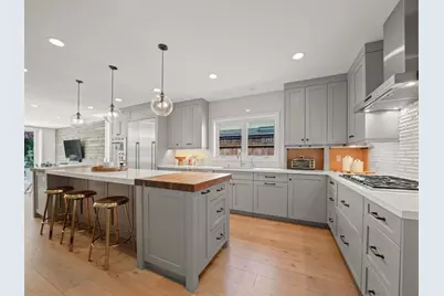 1361 Vancouver Ave, Burlingame, CA 94010 - Photo 9