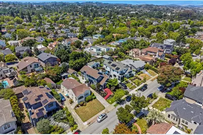 1361 Vancouver Ave, Burlingame, CA 94010 - Photo 51