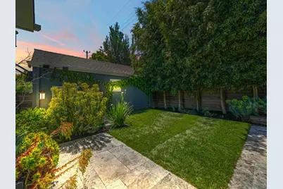 1361 Vancouver Ave, Burlingame, CA 94010 - Photo 57