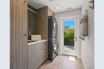 1361 Vancouver Ave, Burlingame, CA 94010 - Photo 39