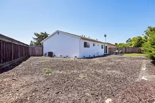 7595 Braidburn Ave, Newark, CA 94560 - Photo 13