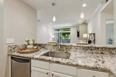 1741 Parkview Green Cir, San Jose, CA 95131 - Photo 13