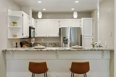 1741 Parkview Green Cir, San Jose, CA 95131 - Photo 15
