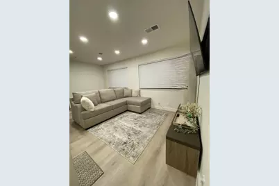1215 Permata Ct, San Jose, CA 95116 - Photo 3