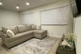 1215 Permata Ct, San Jose, CA 95116 - Photo 3