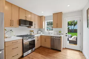 218 N Murphy Ave, Sunnyvale, CA 94086 - Photo 11