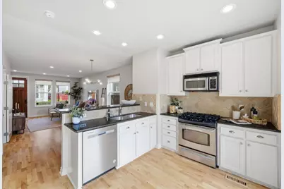 302 Creekside Village Dr, Los Gatos, CA 95032 - Photo 13
