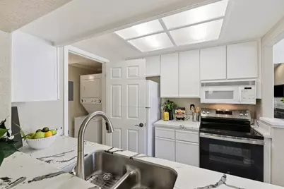 5928 Bridgeport Lake Way, San Jose, CA 95123 - Photo 9