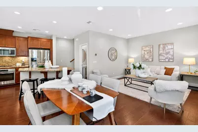 535 Holthouse Ter, Sunnyvale, CA 94087 - Photo 3