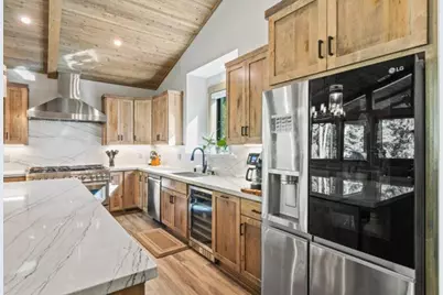 2366 Highlands Dr, South Lake Tahoe, CA 96150 - Photo 9