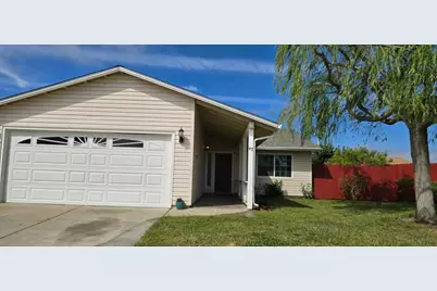 47 Elmwood Dr, Greenfield, CA 93927 - Photo 1