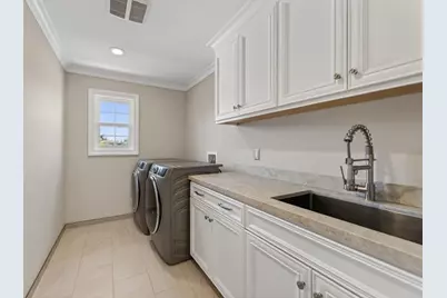 1336 Cordilleras Ave, Sunnyvale, CA 94087 - Photo 9
