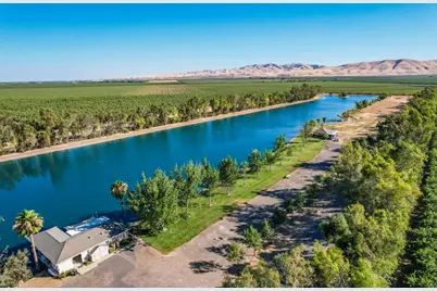 10037 Ca-33, Patterson, CA 95363 - Photo 1