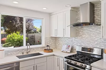1844 Nash Dr, San Mateo, CA 94401 - Photo 15