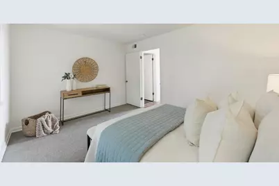 402 Portofino Dr 3, San Carlos, CA 94070 - Photo 15
