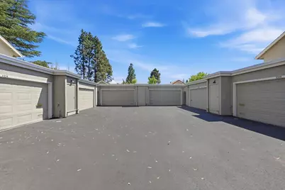 1324 Star Bush Ln, San Jose, CA 95118 - Photo 33