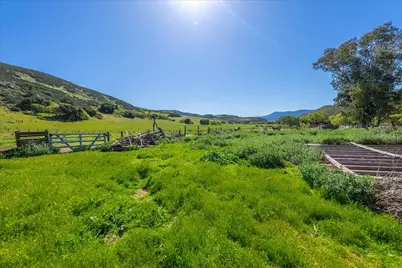 42001 Carmel Valley Rd, Greenfield, CA 93927 - Photo 7