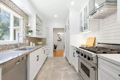 9858 Golf Links Rd, Oakland, CA 94605 - Photo 9