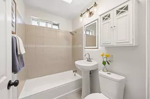 545 Rollins Rd, Burlingame, CA 94010 - Photo 23