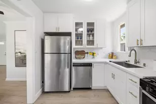 545 Rollins Rd, Burlingame, CA 94010 - Photo 11