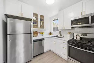545 Rollins Rd, Burlingame, CA 94010 - Photo 9