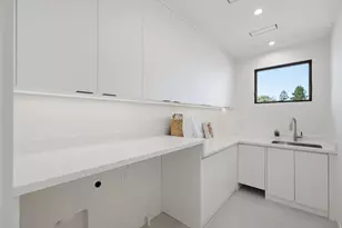 2540 Howard Ave, San Carlos, CA 94070 - Photo 47