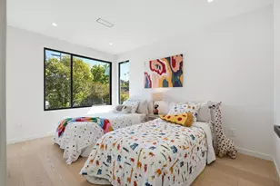 2540 Howard Ave, San Carlos, CA 94070 - Photo 49