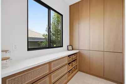 2540 Howard Ave, San Carlos, CA 94070 - Photo 19