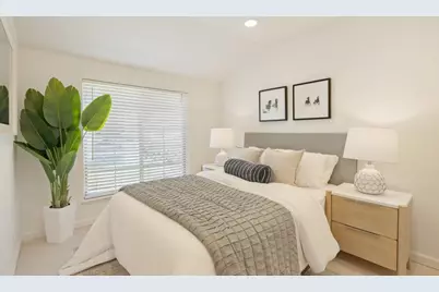 814 Hollenbeck Ave, Sunnyvale, CA 94087 - Photo 15
